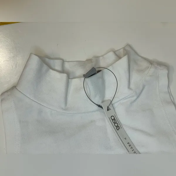 ASOS NWT Women’s White Cut Out Sleeveless Cotton Tank Top‎ Size 4 - Image 6