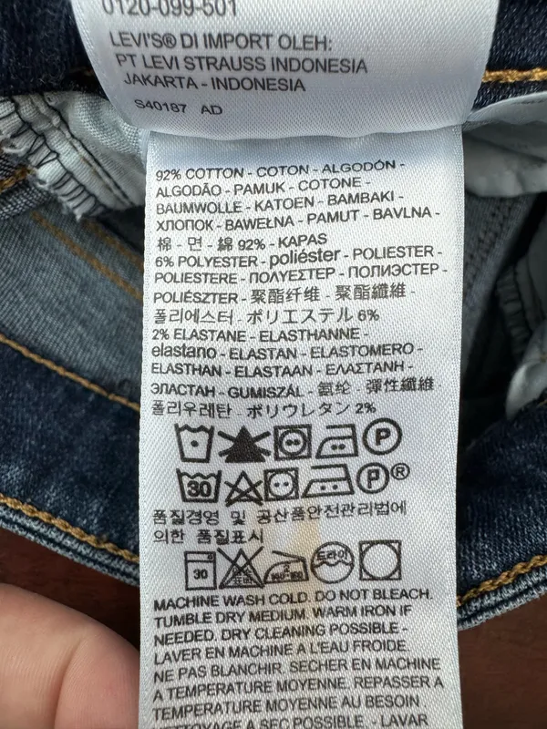 Levi’s 711 Skinny Jeans Size 28 - Image 6