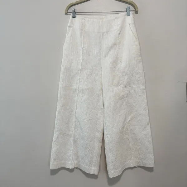 Maeve Anthropologie Pintucked White Wide Leg Gauzy Crinkle Pants Size 6 - Image 2
