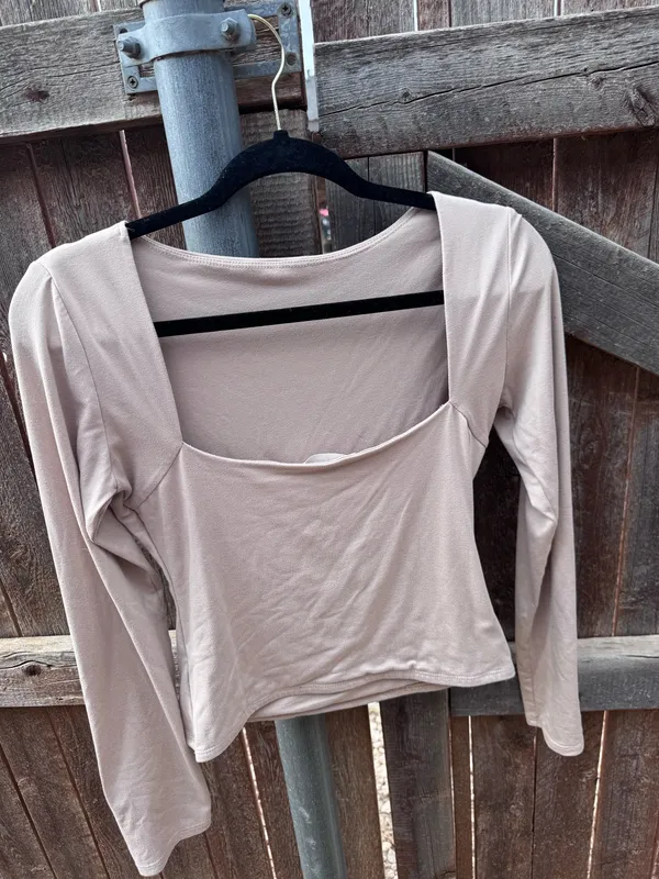 Tan Long Sleeve Crop Top Size M - Image 2