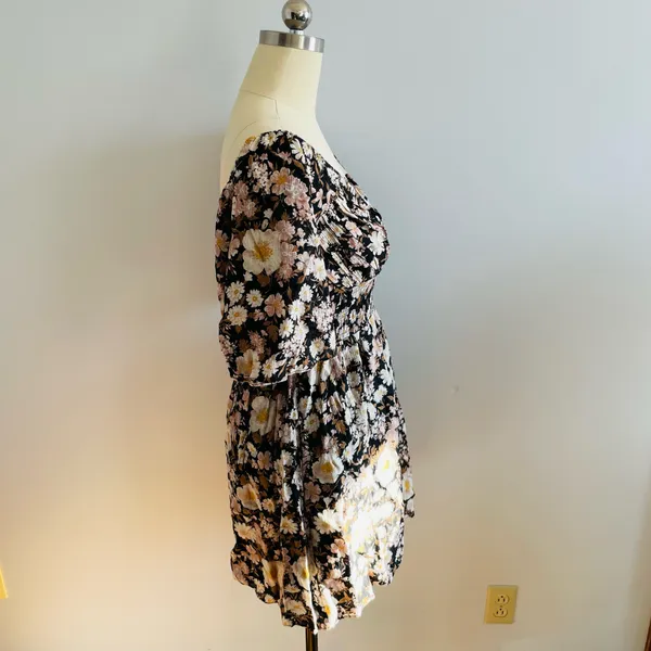 Abercrombie & Fitch Off The Shoulder Black Floral Mini Dress- Size Medium Tall - Image 4
