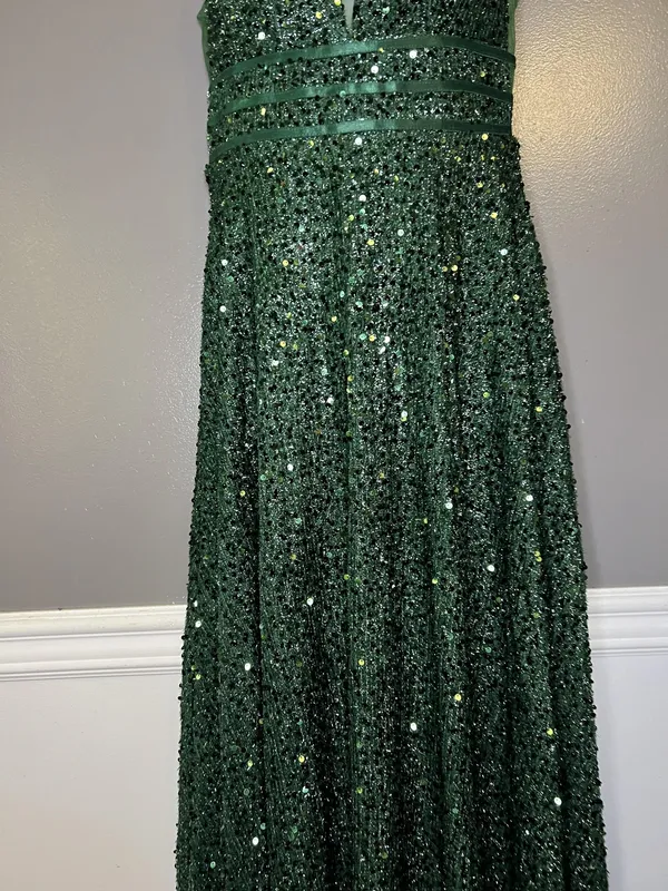 FAERIESTY Dress Womens Medium Green Sequin V-Neck Fit & Flare Maxi Formal Gown - Image 4
