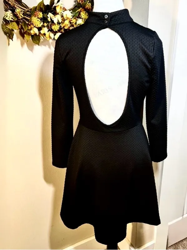 Free People Flirt N Flare Black Textured Open Back Mini Dress Mock Neck Sz M💛 - Image 4