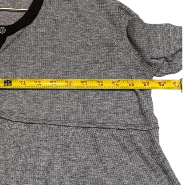 Free People Waffleknit Babydoll Henley Top Gray Black Boho Grunge Oversized M - Image 7