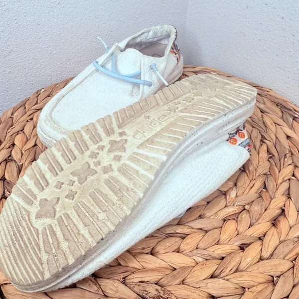 Hey Dude Shoes SlipOn Light Blue Laces Textured Aztec Pattern Size 7 white - Image 7