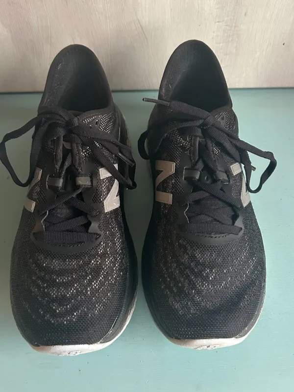 New Balance Fresh Foam More v2 Women’s Black Running Shoe Comfort Size 6.5 - Image 5