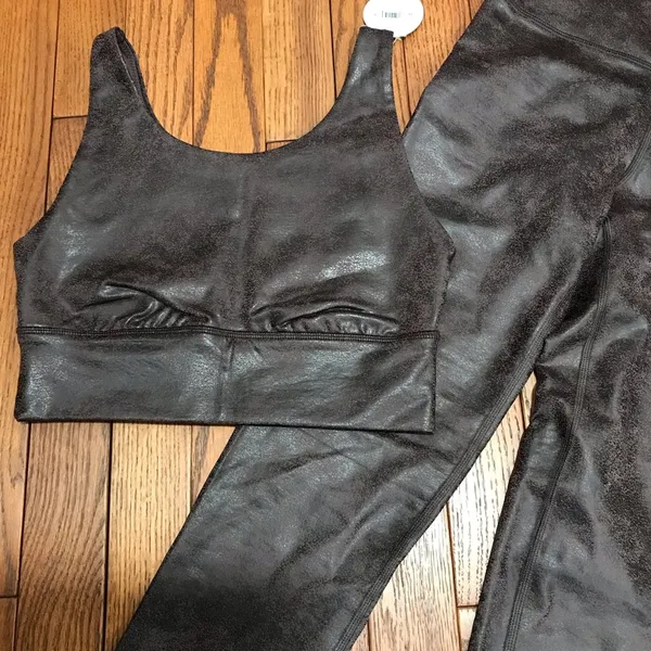 Aerie OFFLINE Set - Image 2