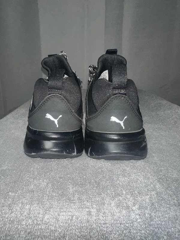 Women’s Puma Sneakers - Image 2
