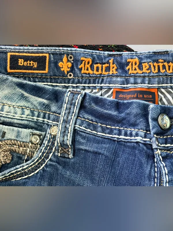 Rock Revival Betty cropped denim capri jeans size 32 - Image 9