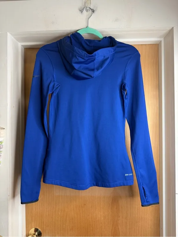 Nike Pro Dri-FIT Blue Lightweight Hiking Hooded Top. Size: Small - Image 4