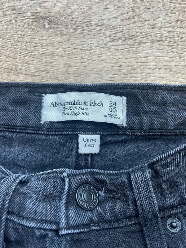 Abercrombie & Fitch Curve Love The Kick Flare Jeans Black 24 00R High Rise - Image 3