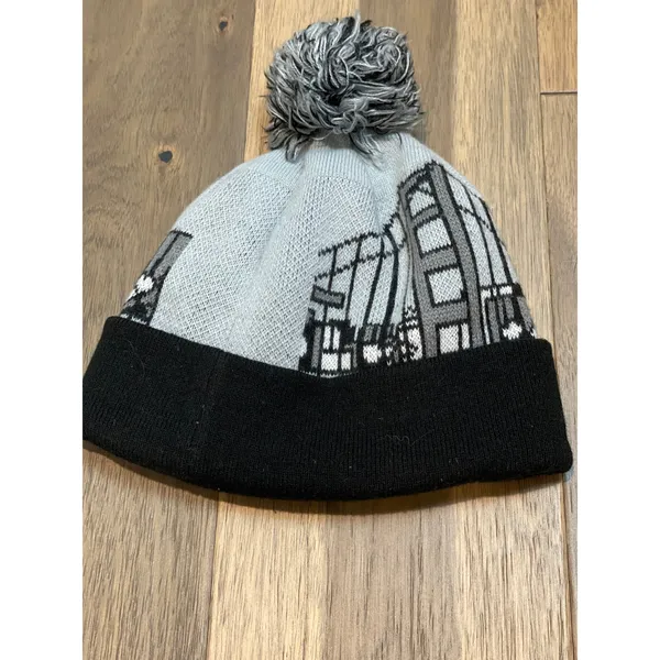 New Era Beanie One Size Gray Black NFL Raiders Knit Hat Embroidered Logo EUC - Image 8