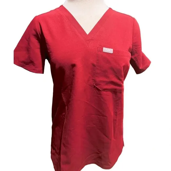 FIGS Essential 1-Pocket Scrub Top in Burgundy Size XS - Image 5