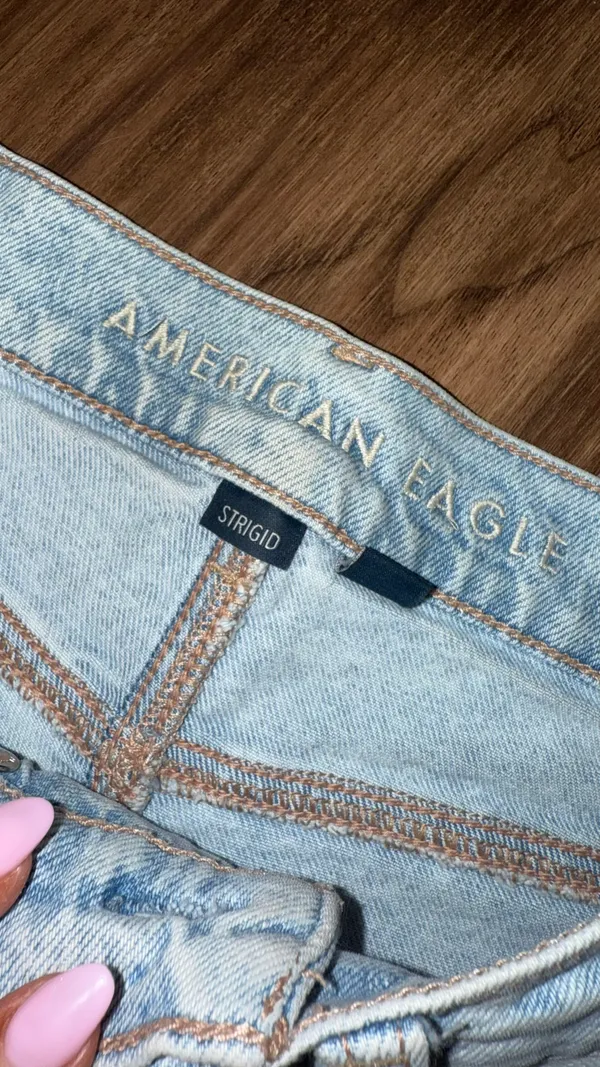 American Eagle Jeans - Image 4