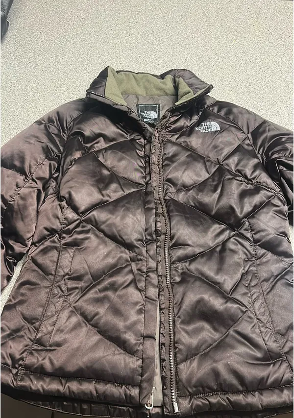North Face Puffer Jacket - Image 3