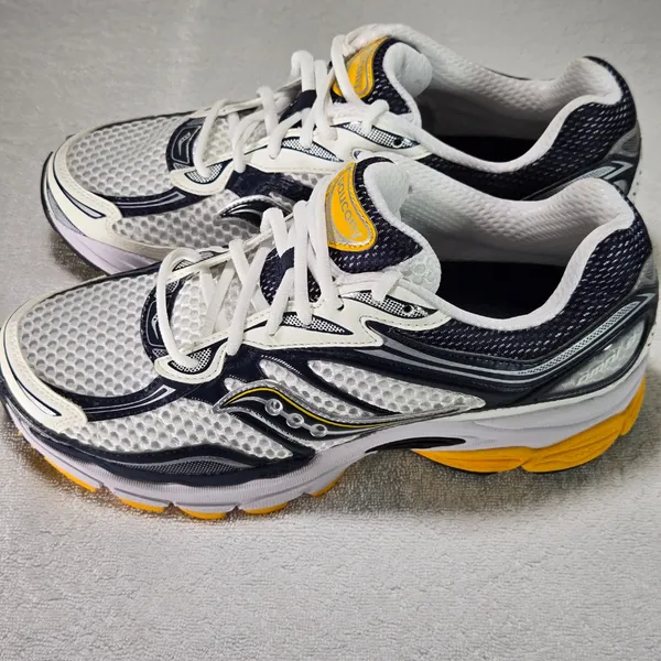 Saucony ProGrid Omni 9 White Navy Yellow Unisex Sneakers Size 9 NWOT - Image 5