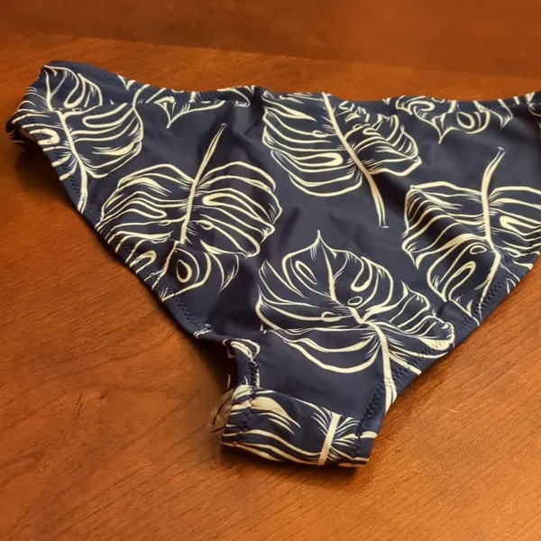Cupshe Leaves Print Bikini Bottom Size M - Image 6