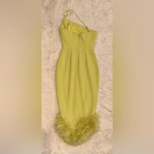 NWOT House of CB ‘Alessia’ Lime Feathered Midi Dress sz XS - Image 5