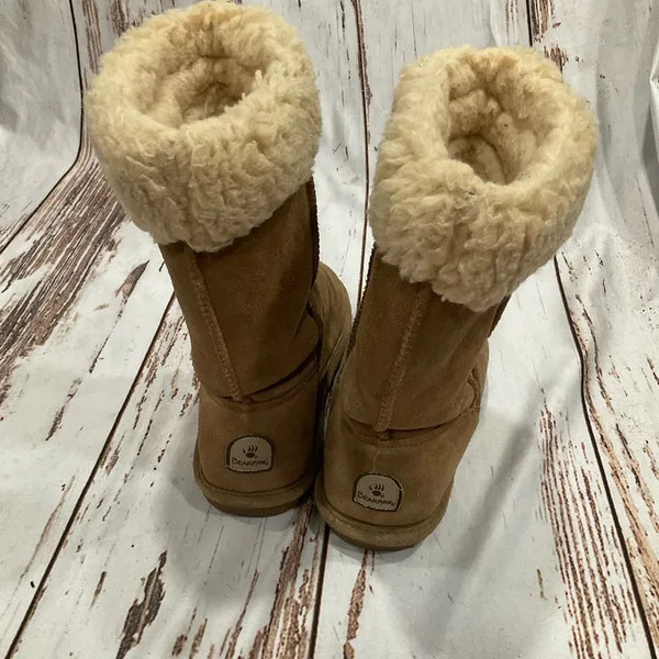 BEARPAW LEATHER MID CALF‎ BOOTS - Image 4