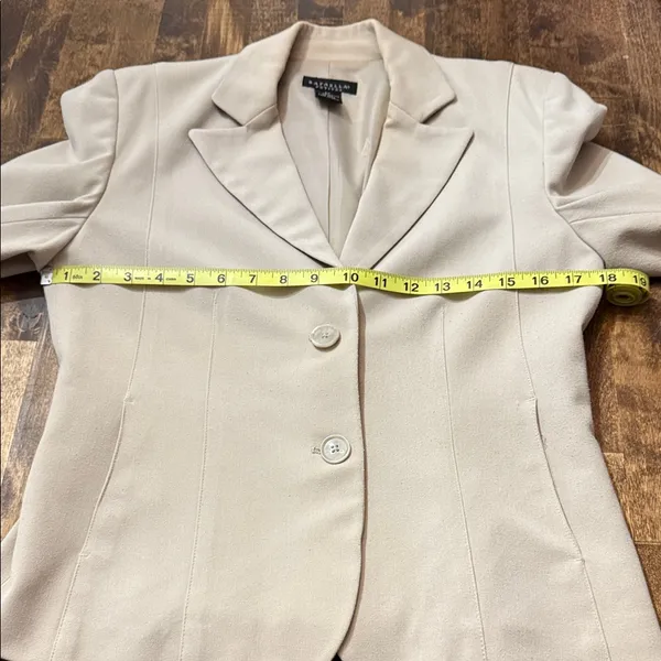 RAFAELLA Tan Blazer Jacket Size 6P - Image 9