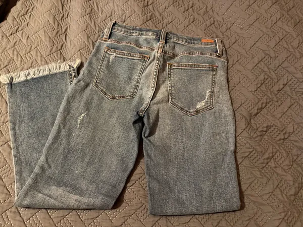 Sneak Peak Jeans - Image 3