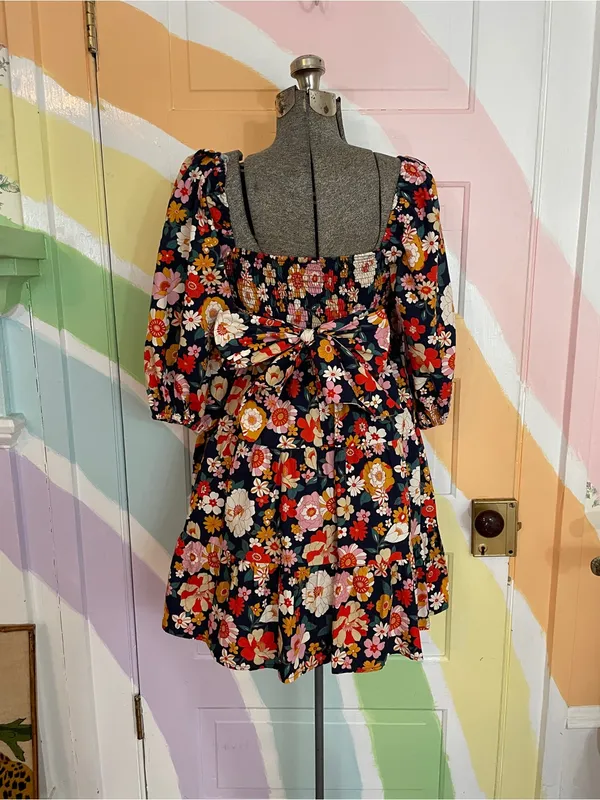 KARLIE Floral Poplin Cotton Tiered Tie Back Smocked Puff Sleeve Dress Sz S 💚🎀 - Image 5