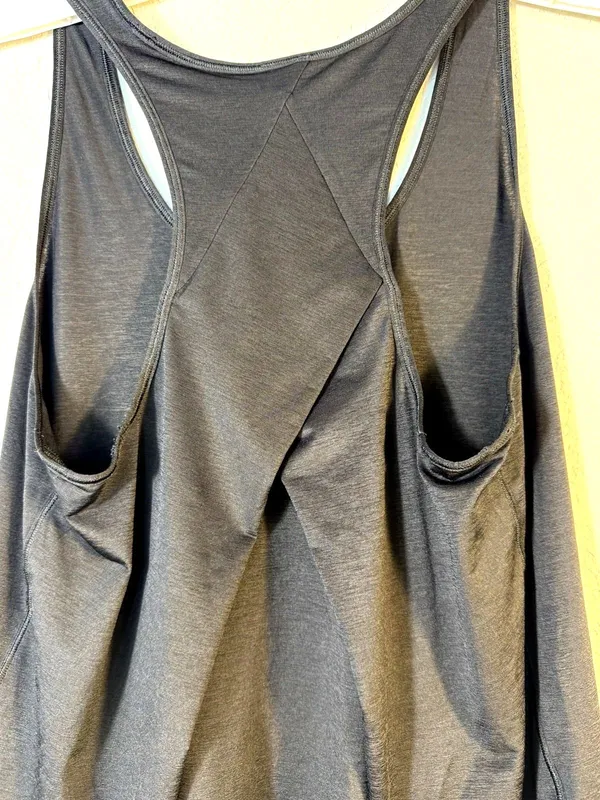 Lululemon Essential Tank Top Pleated Black Sz 4/ 6 YOGA Gym Run - Image 3