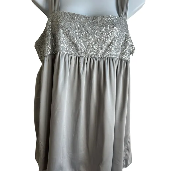 New York‎ & Co Women Top 8 Silver Sequins Flowy Babydoll Dressy Glam Glitz Retro - Image 8
