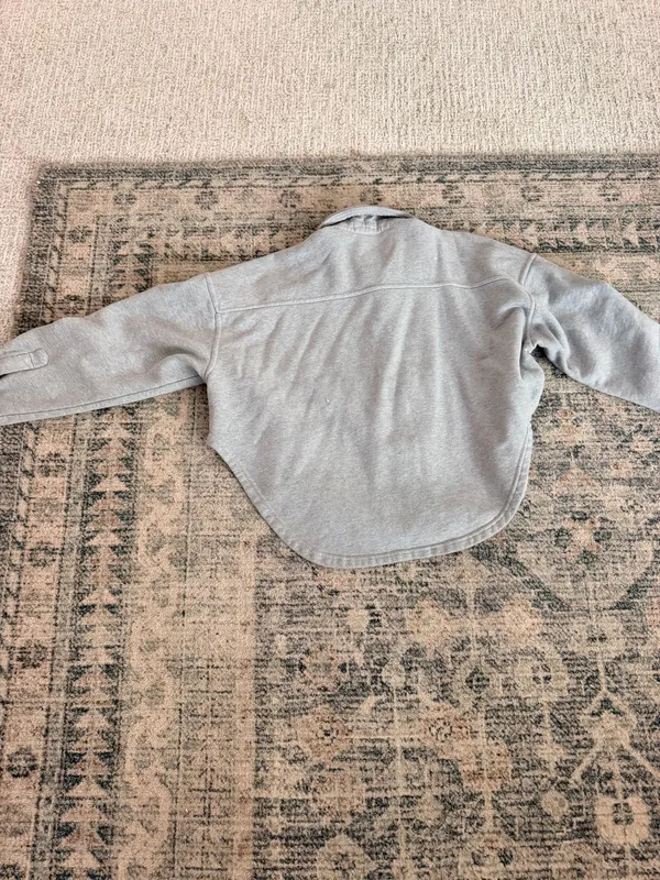 Good American heather gray cropped long sleeve shacket M - Image 10