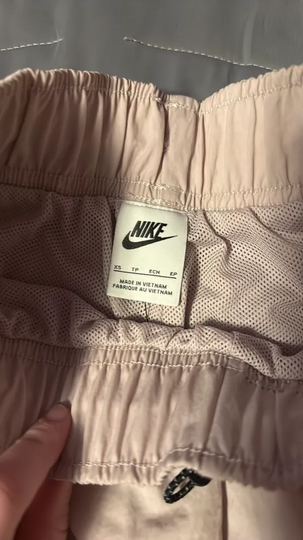 Nike Cargo Shorts - Image 6