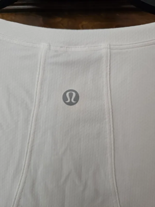 O lululemon athletica White Cropped Long-Sleeve Logo Sweatshirt Size 6 - Image 6