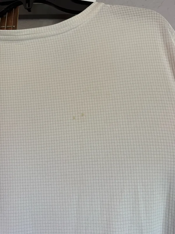 Men’s Lululemon top - Image 4