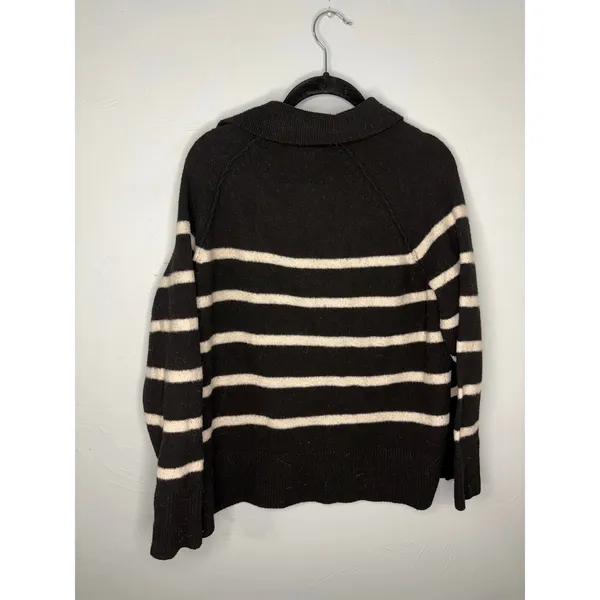 Aerie V-Neck Pullover Sweater Size XS Black White Striped Oversized Collar - Image 2
