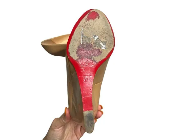 CHRISTIAN LOUBOUTIN Tan Patent Leather Wedges Size 37 / US 7 - Image 8