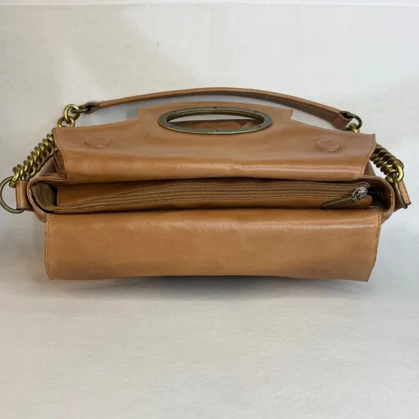 Hobo International Marilyn Shoulder Bag Tan Light Brown Gold Tone Hardware - Image 4