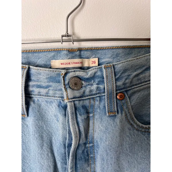 Levi's Wedgie Straight Jeans Women's 26 Light Wash Raw Hem High Rise Denim‎ - Image 5