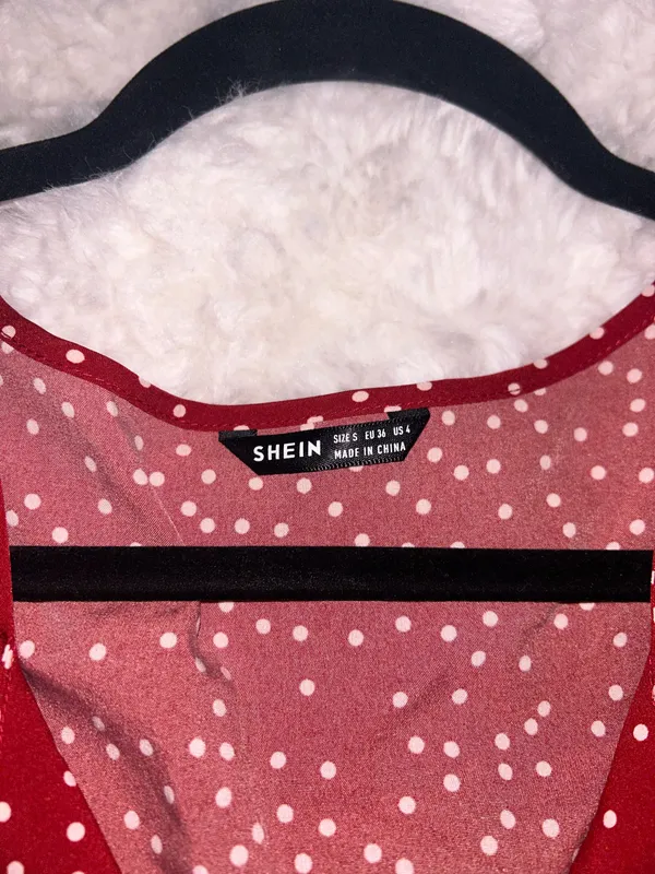 NWOT Red Polka Dot Top Puff Sleeve - Image 3