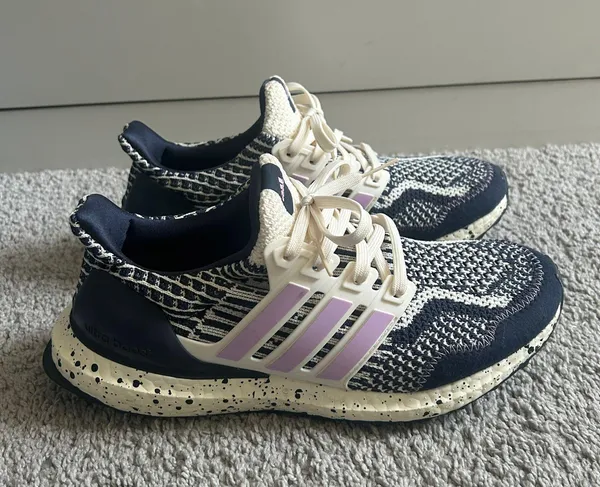 Adidas Ultraboosts - Image 2