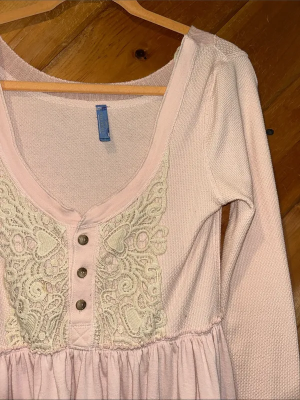 Vintage Free People long-sleeve waffle-knit babydoll lace accent top - Image 3