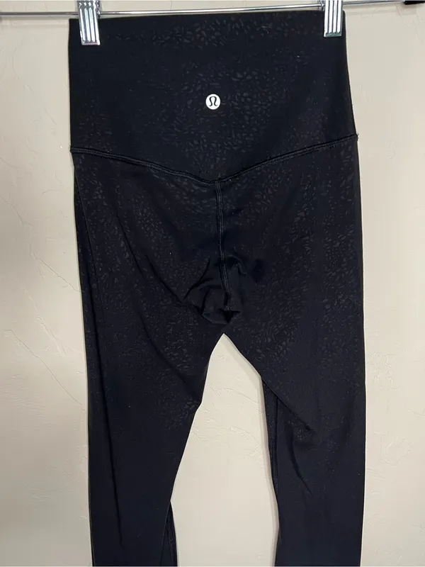 Lululemon Align High Rise‎ Leopard Daisy Embossed 7/8 Athletic Leggings - Image 7