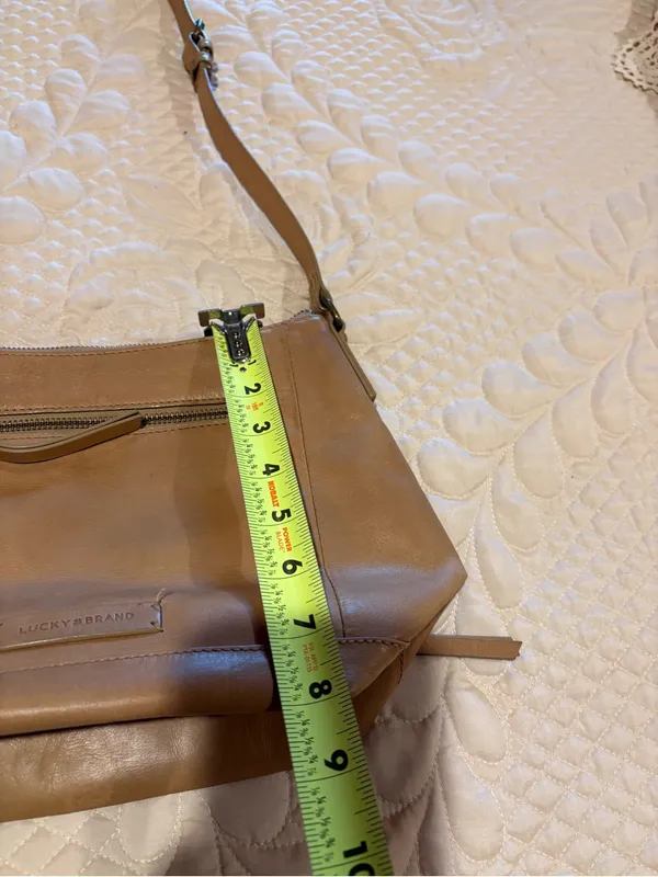 Lucky Brand leather crossbody bag soft tan/beige leather - Image 11
