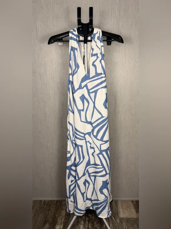 Banana Republic Blue and White Printed Halter Midi Dress - Image 12