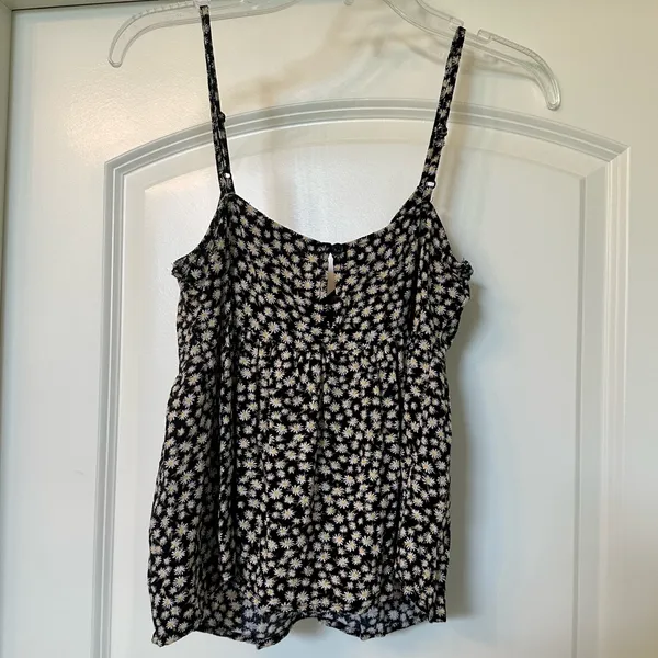 American Eagle - Flowy Sunflower Top 🌻 ✨ - Image 4