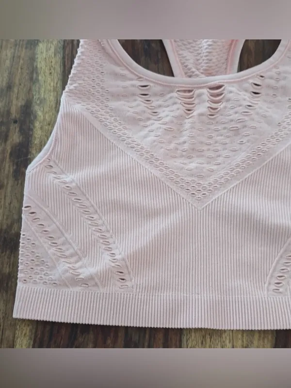 ALO Yoga Lark Perforated Sports Bra - Image 2