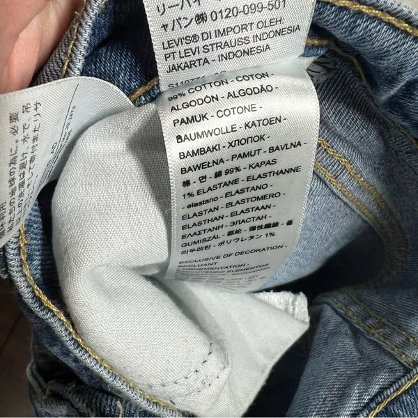 Levi’s‎ Premium Medium Wash 70s High Flare Jeans - Image 6