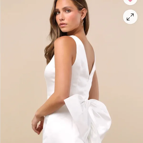 Elegant White Bow Dress Size 6 - Image 3