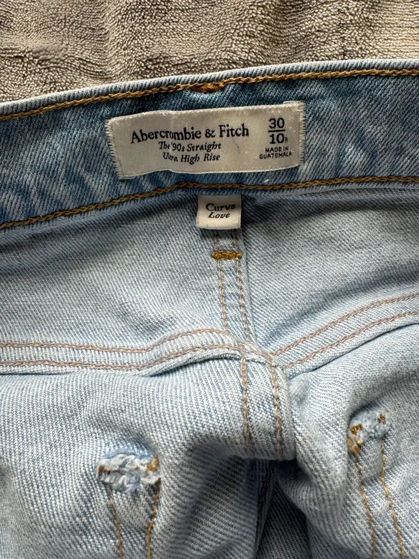 Abercrombie Jeans - Image 3