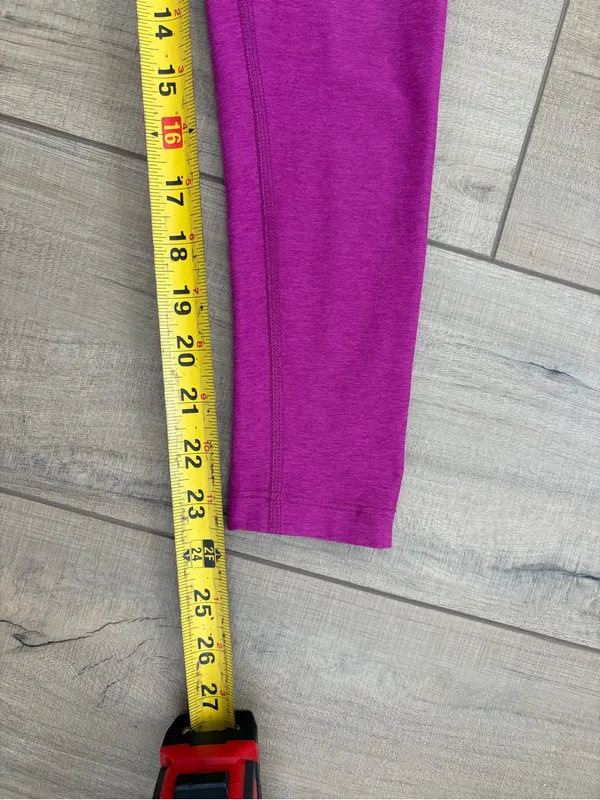 Beyond Yoga Caught in the Midi High Waist Leggings Berry Bliss Heather Seasonal - Image 8