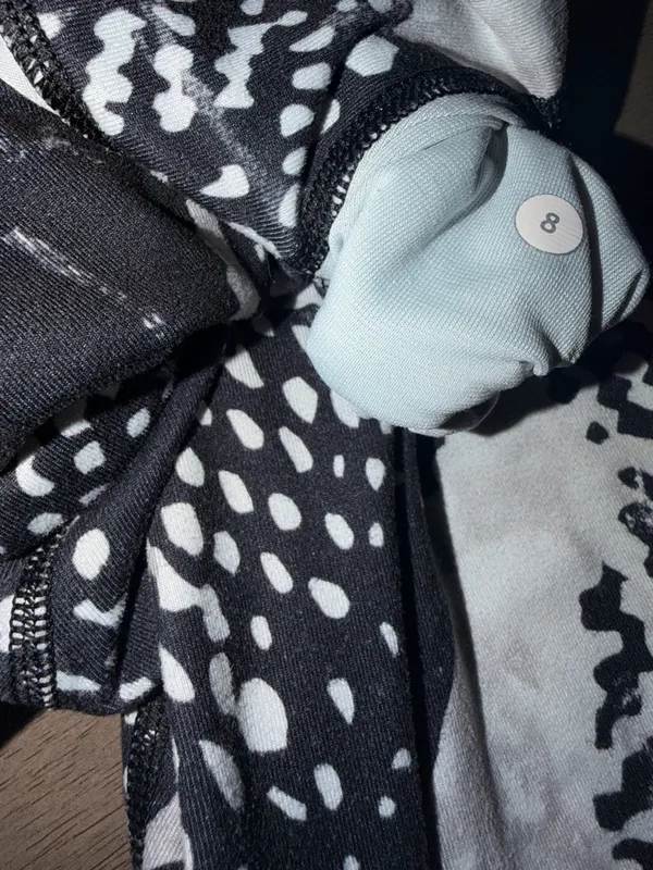 lululemon athletica Black & White Abstract High-Rise Leggings - Image 6