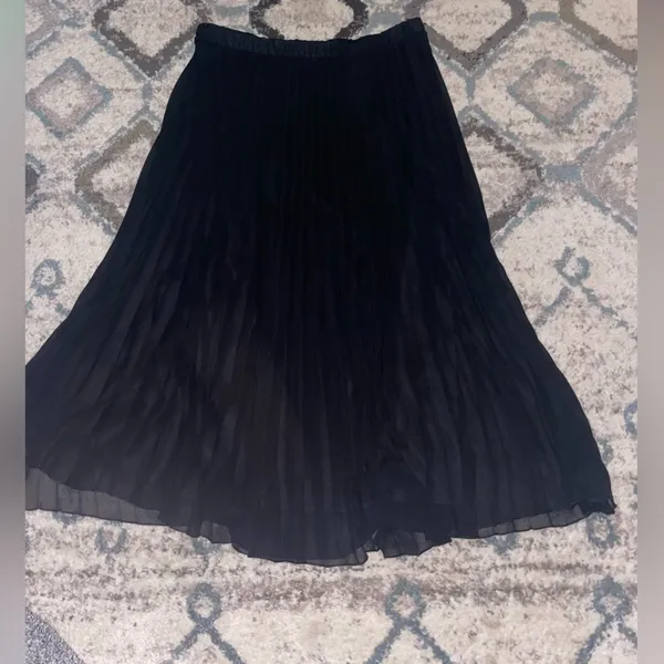 Vince Camuto Women's Midi Skirt - Size: medium - Image 3